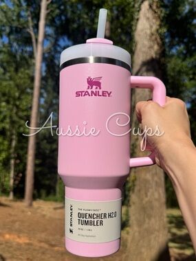 Cherry Blossom 40 oz Stanley Pink Quencher H2.0 Tumbler with Handle, BNWT